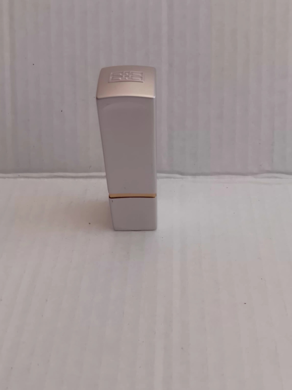 Elizabeth Arden Lipstick Red Door Red #019, New .14oz